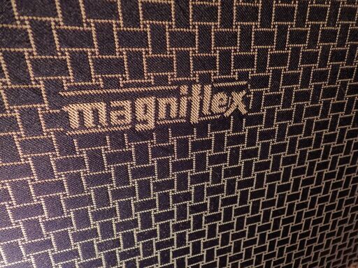 イタリア製　マニフレックス　ベッドマットレス　三つ折りタイプ