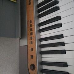 CASIO電子ピアノ 椅子 補助足置き