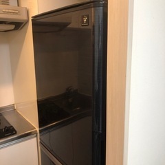 冷蔵庫　無料で差し上げます！　350リットル　2012年製