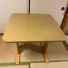 中古テーブル　ニトリ購入　2人用サイズくらい