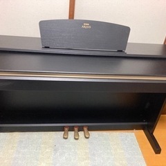 ヤマハ　電子ピアノ　YDP-161B  2012年製