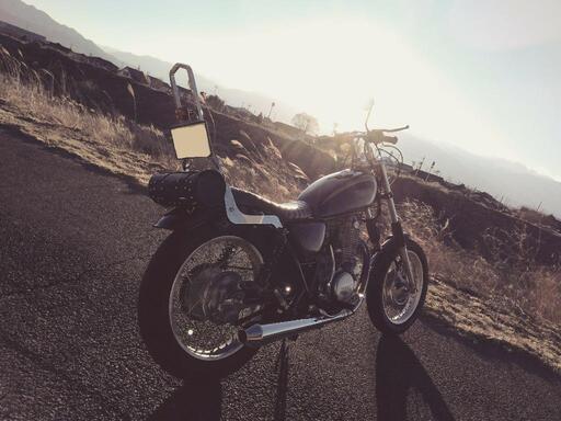 【1998年式&低走行】 YAMAHA SR400 チョッパー フレーム加工無し