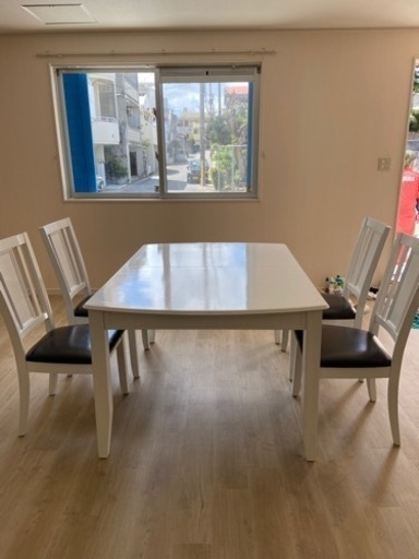 アメリカン家具　4脚椅子テーブルから6脚椅子テーブルに稼働式