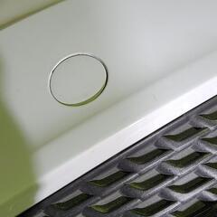 トヨタ　アウディ　フロントバンパー　白系