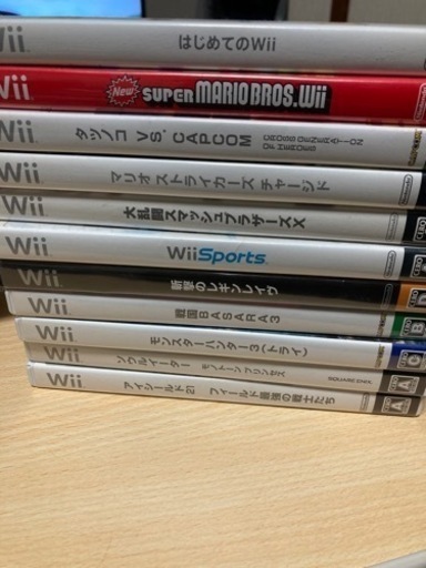 任天堂Wii 本体　リモコン4、ヌンチャク2 ゲームキューブコントローラー4 ソフト18