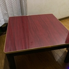こたつ型のテーブル