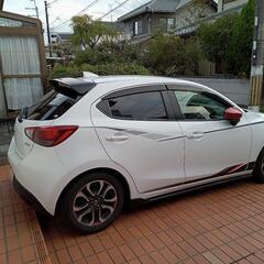 値下げです。平成27年式マツダデミオ1.5ＸＤツーリング人気のパールホワイト