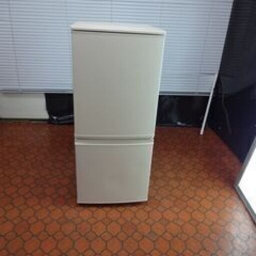ID994414　137L　2ドア冷蔵庫　シャープ　2015年製