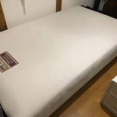 【引き渡し済み】ニトリ セミダブル ベッド