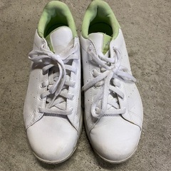 adidasレディーススニーカー