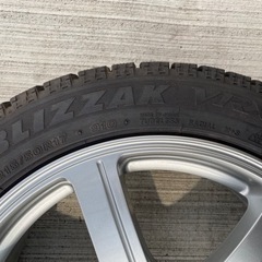 215/50R17 17×7J PCD114.3  +53スタッドレス　VRX