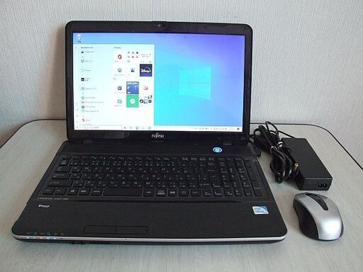 高速SSD240GB搭載　Fujitsu LIFEBOOK AH30/K ノートパソコン　(3912)