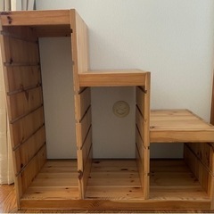 【3/12引取り2000円】IKEA TROFAST トロファスト 階段タイプ 棚 おもちゃ収納 (megu) 下井草の家具の中古あげます