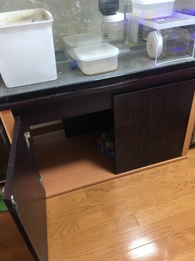 90センチ水槽台（取り引き中）
