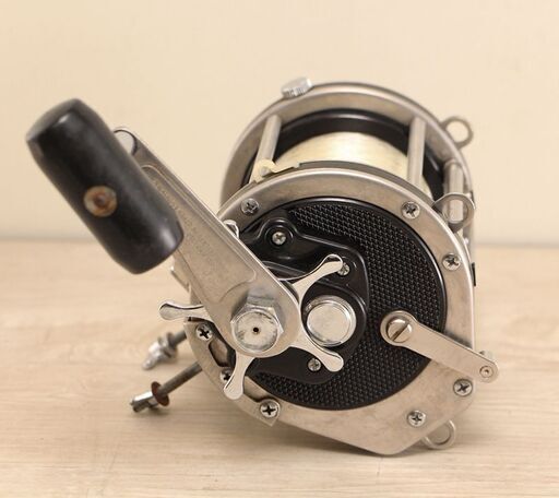 リョービ RYOBI ADVENTURE GL110 大型リール (P1323wY)