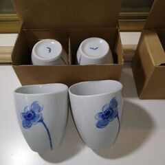 コーヒーカップ、ティーカップ、ソーサー、グラス、ミルクピッチャー、ケーキ皿、シュガーポットなど　3/6ページ