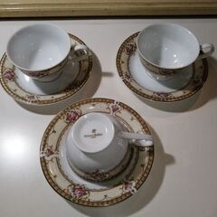 コーヒーカップ、ティーカップ、ソーサー、グラス、ミルクピッチャー、ケーキ皿、シュガーポットなど　4/6ページ