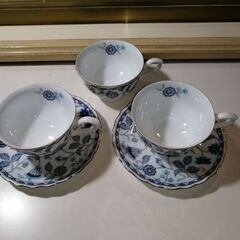 コーヒーカップ、ティーカップ、ソーサー、グラス、ミルクピッチャー、ケーキ皿、シュガーポットなど　5/6ページ