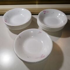 コーヒーカップ、ティーカップ、ソーサー、グラス、ミルクピッチャー、ケーキ皿、シュガーポットなど　6/6ページ