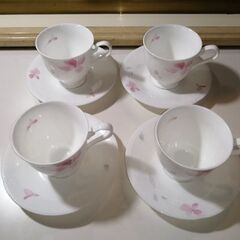 コーヒーカップ、ティーカップ、ソーサー、グラス、ミルクピッチャー、ケーキ皿、シュガーポットなど　6/6ページ