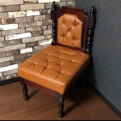 喫茶店の椅子　