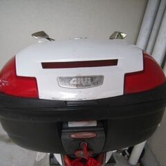 大阪市内より 使用感大 中古 GIVI トップケース ギビ ボックス