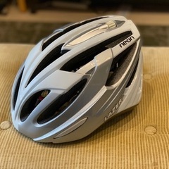 サイクリング用ヘルメット LAZER 白色