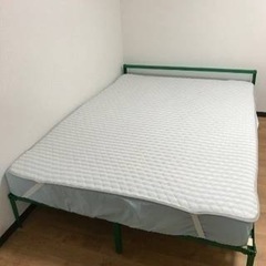 ダブルベッド【IKEA製　マットレス、すのこ付】