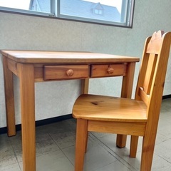 【ネット決済】家具屋さんの手作りの机と椅子