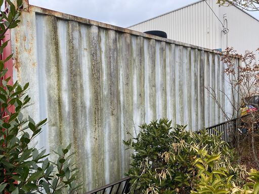 【20フィート　海上コンテナ　長辺シャッター改造　シャッター開口 W544cm H202cm 引取限定（八王子市）　3月中旬～3月末まで引取厳守】 20フィート 海上コンテナ 長辺シャッター改造 シャッター開口 W544cm