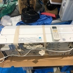 富士通　お掃除付きエアコン　2015年製　六畳用