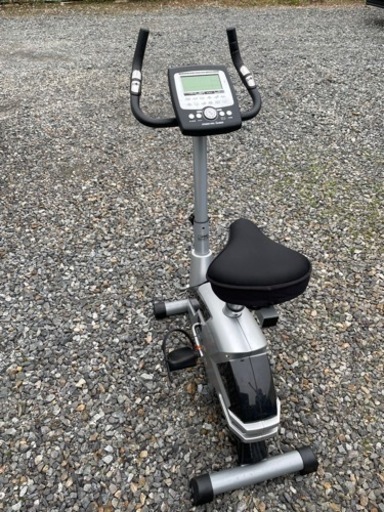 アルインコ(ALINCO) プログラムバイク AFB6010 負荷調節16段階 トレーニングメニュー 体脂肪測定付