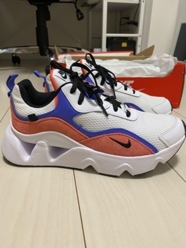 WMNS NIKE RYZ 365 2 emberです。