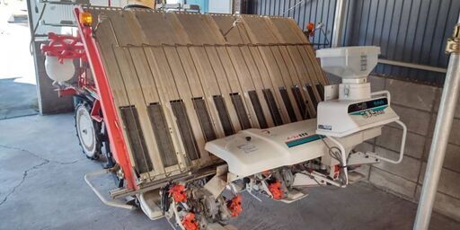 クボタ(Kubota)田植機 実働車 納屋保管 (6条植え、ペースト肥料側条