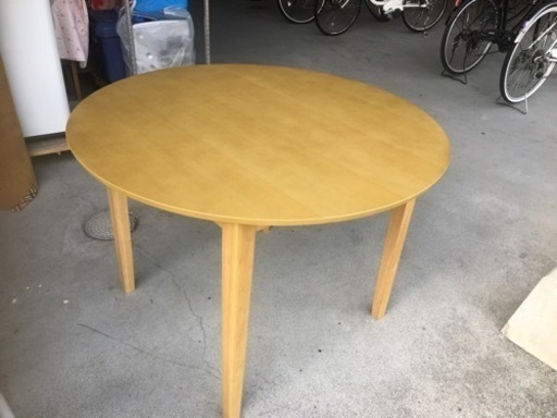 ●販売終了●円形　丸テーブル　円形ダイニングテーブル　１-４人用　未使用品
