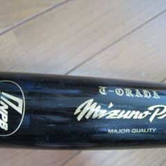 発送可能 T-岡田選手　実使用　サイン入り　ミズノプロ　木製バット　オリックスバファローズ　NPBプロ野球　　硬式木製バット 