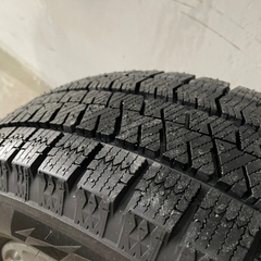 【美品】2021年製　冬タイヤ　ブリザック　VRX-2  4本セット　195/65/R15