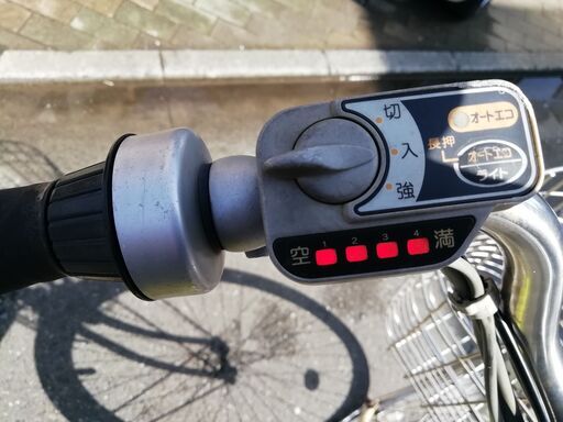 ブリヂストン　A30 スティラ stila リチウム4AH 3段26型　LED　充電器付き　yellow white 狭山市引き取り限定 ブリヂストン A30 スティラ stila リチウム4AH 3段26型 LED 充電器付き