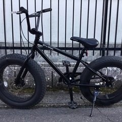 ✴︎TXED・ファットバイク・極太タイヤ・前後ディスクブレーキ・20インチ 色：ブラック