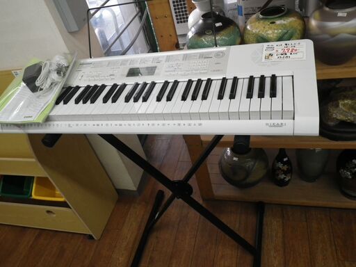 CASIO カシオ　光ナビゲーション キーボード LK-114【モノ市場東浦店】125