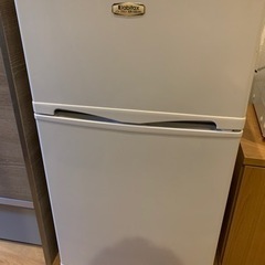 冷蔵庫　96リットル　2010年製