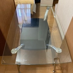ガラスローテーブル　リビングテーブル