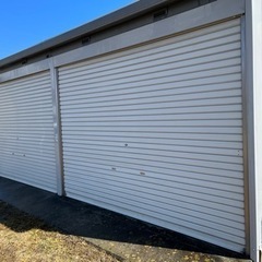 イナバ物置シャッター付　奥行3m幅6m