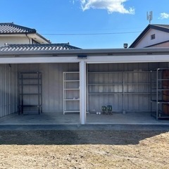 イナバ物置シャッター付　奥行3m幅6m