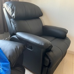 引き取り希望・配送はご相談ください】ほぼ新品！リクライニングソファ