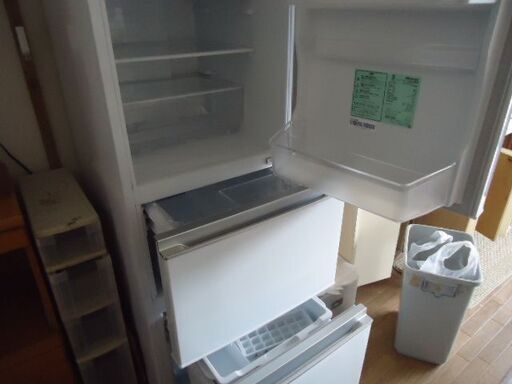 新品同様 2020年モデル ハイセンス 3ドア 冷凍冷蔵庫 282L ホワイト HR