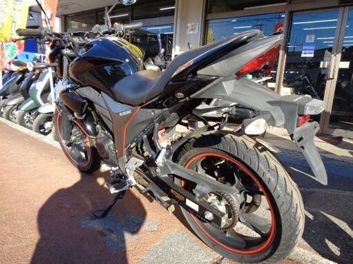 NO.4187　ジクサー１５０　水冷４サイクル単気筒１５０ｃｃ　ＦＩ車　ＥＴＣ付き　グリップヒーター付き　カスタムマフラー　ブラック　☆彡 NO.4187 ジクサー150 水冷4サイクル単気筒150cc FI車