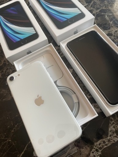 [値下げ][新品未使用] iPhone SE2 第二世代 white 白 64GB SIM ロック解除