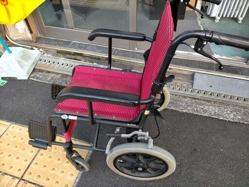 ☆ニッシン アルミコンパクト介助用 車椅子 TH-2SB 折り畳み式 軽量