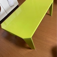 テーブル黄緑　中古　
